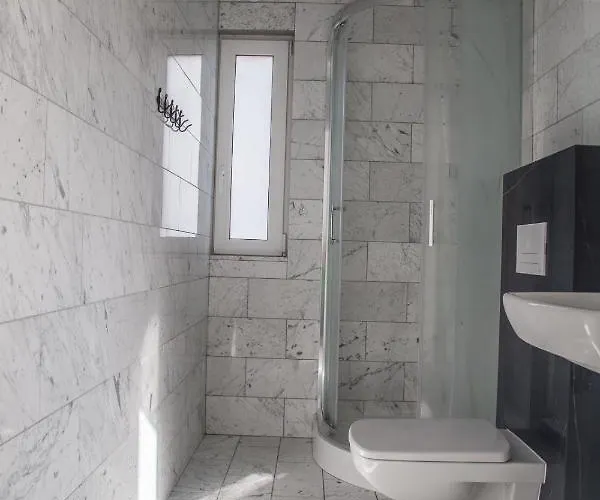 Przystanek Orman Evi Drzewina